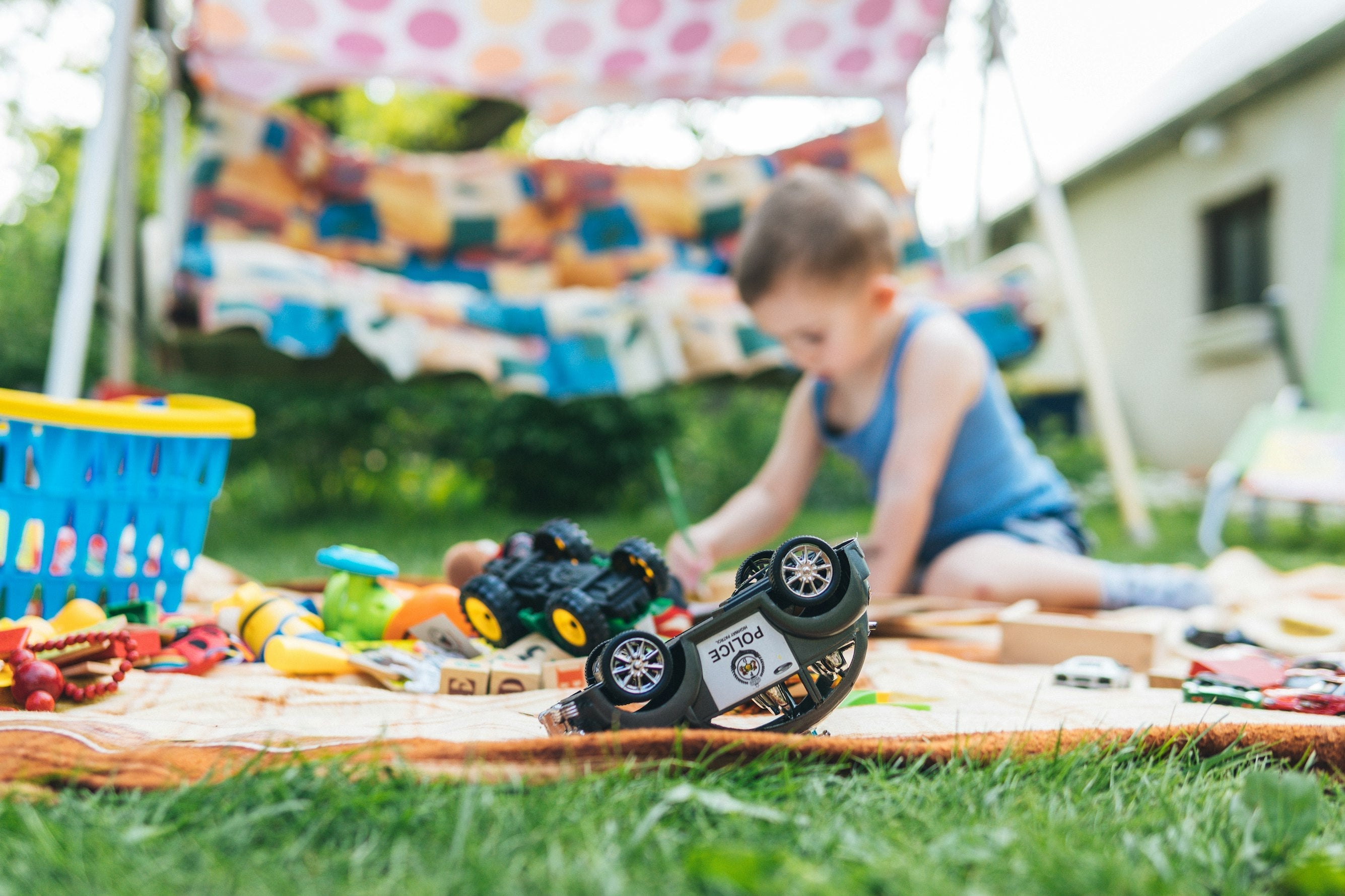 Explore the Halpix Collection for Kids, featuring a variety of inspiring toys, games, and creative kits designed to ignite imagination and joy in children of all ages.